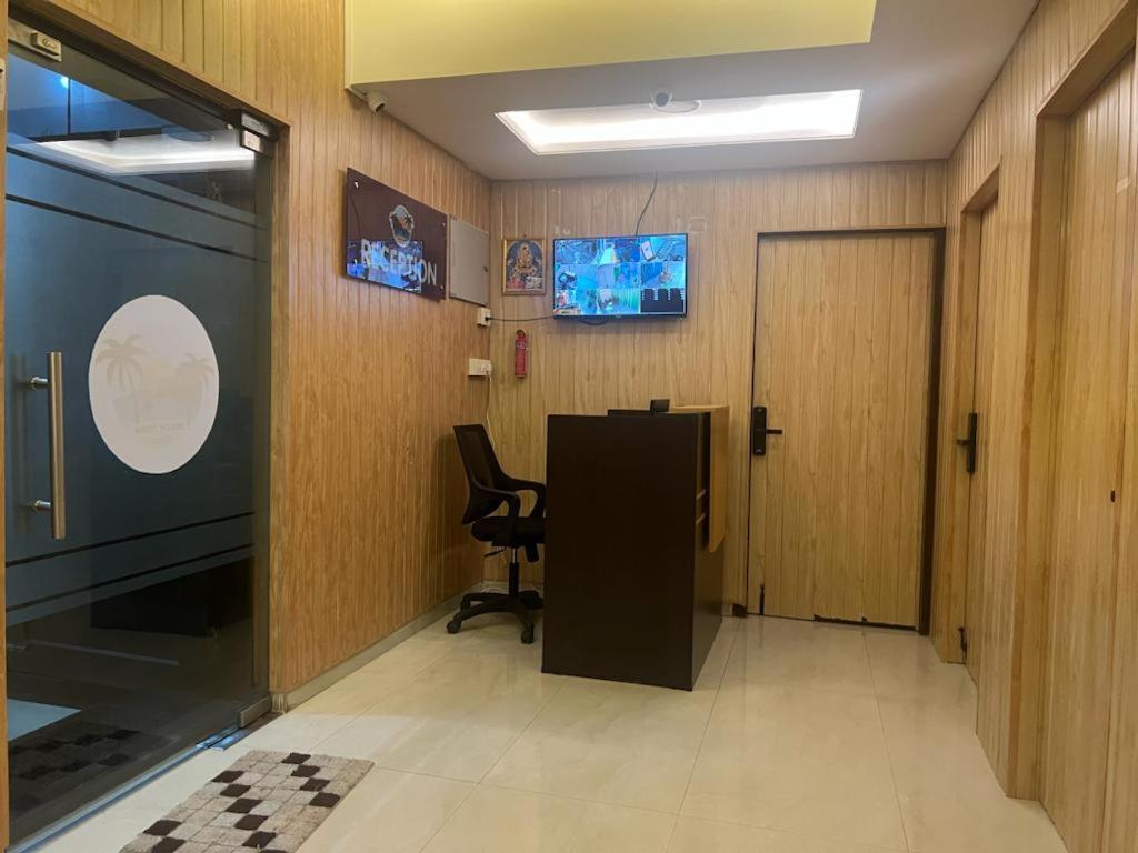 Beach Town Hotel 维沙卡帕特南 外观 照片